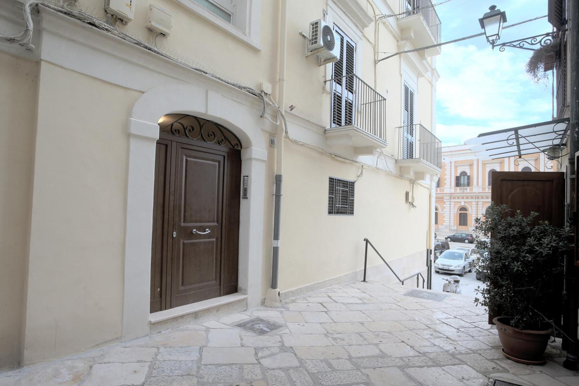 Hotel Le Residenze Del Capitano Bari Esterno foto