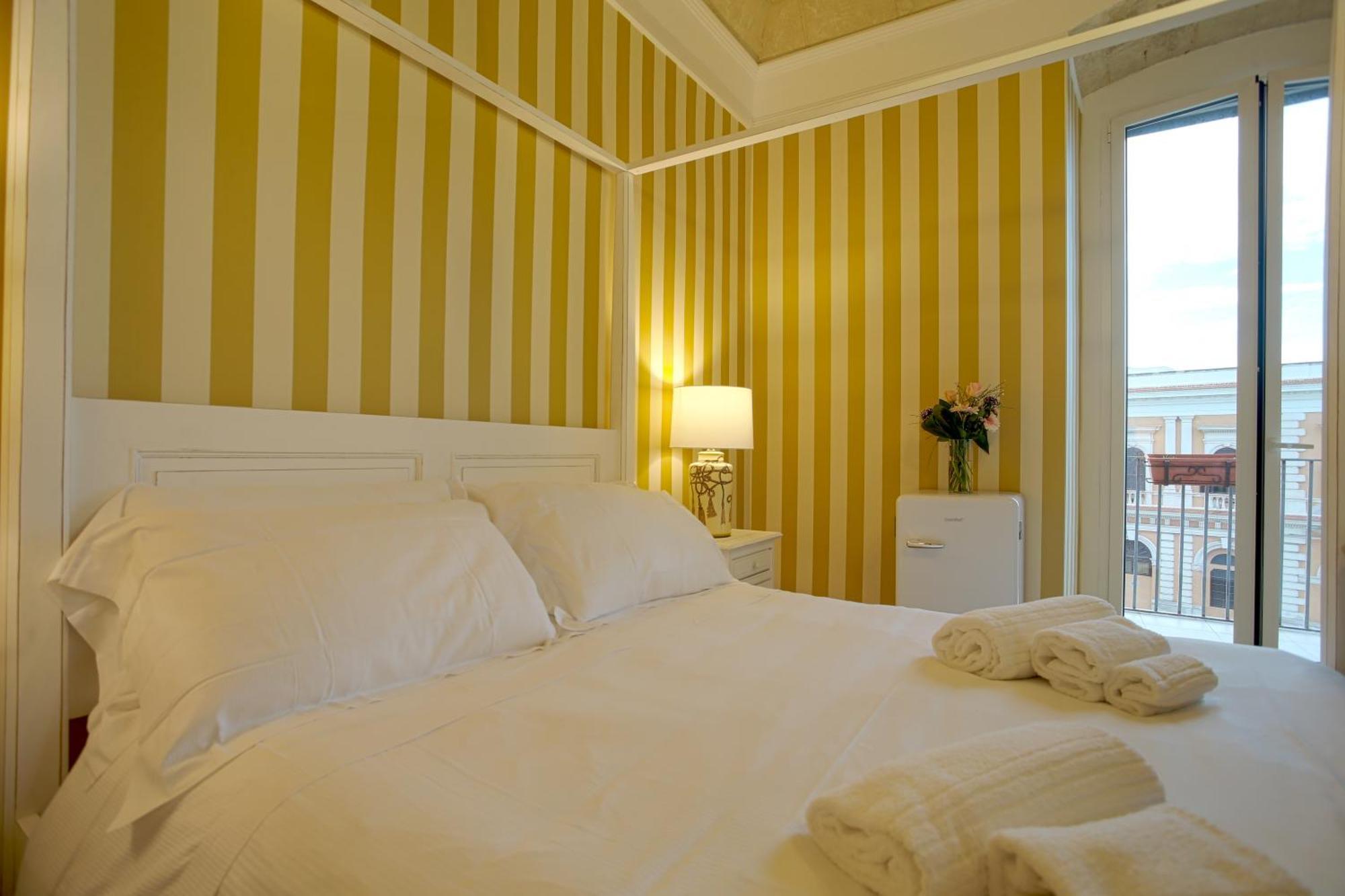 Hotel Le Residenze Del Capitano Bari Esterno foto