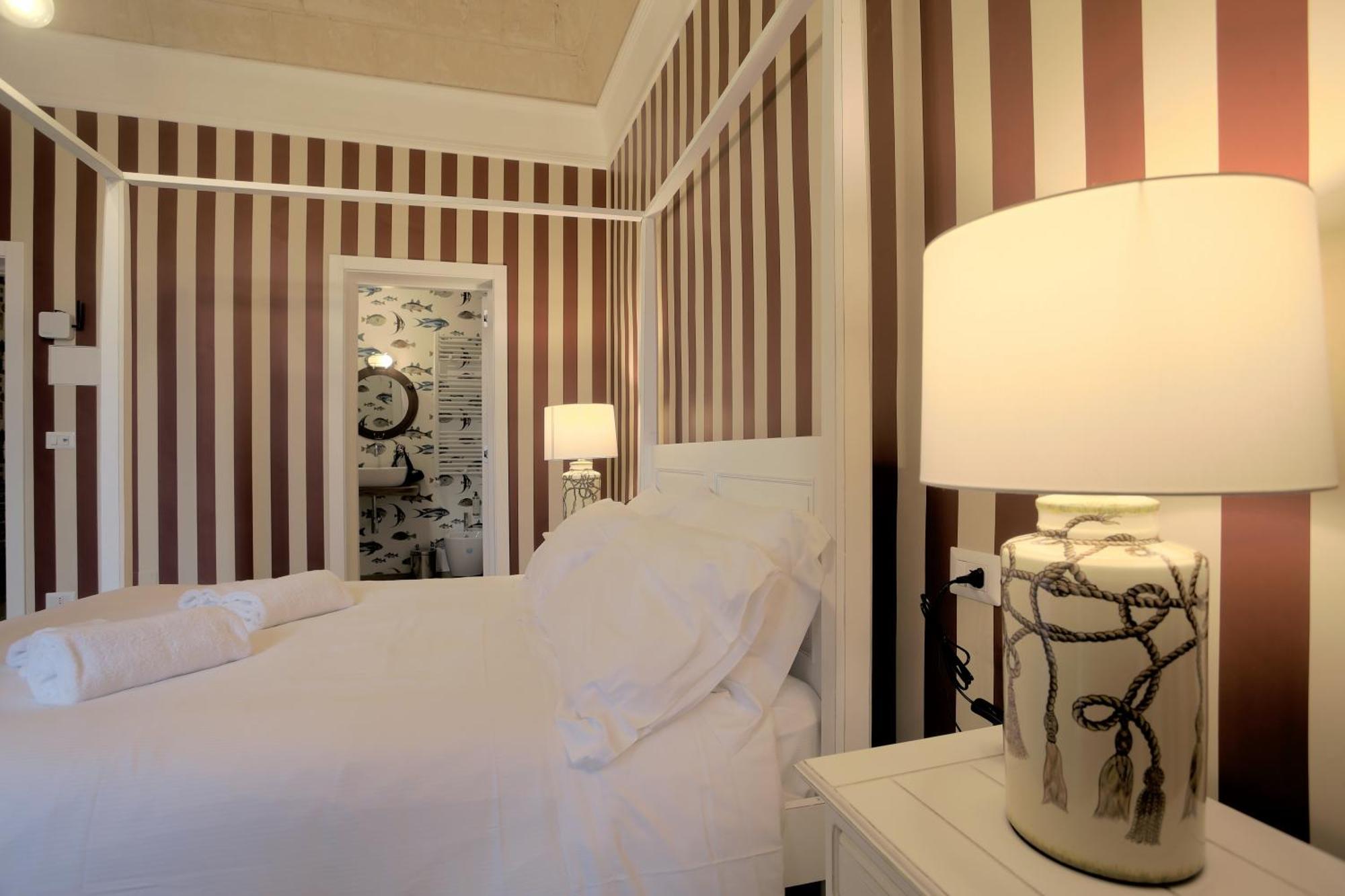 Hotel Le Residenze Del Capitano Bari Esterno foto